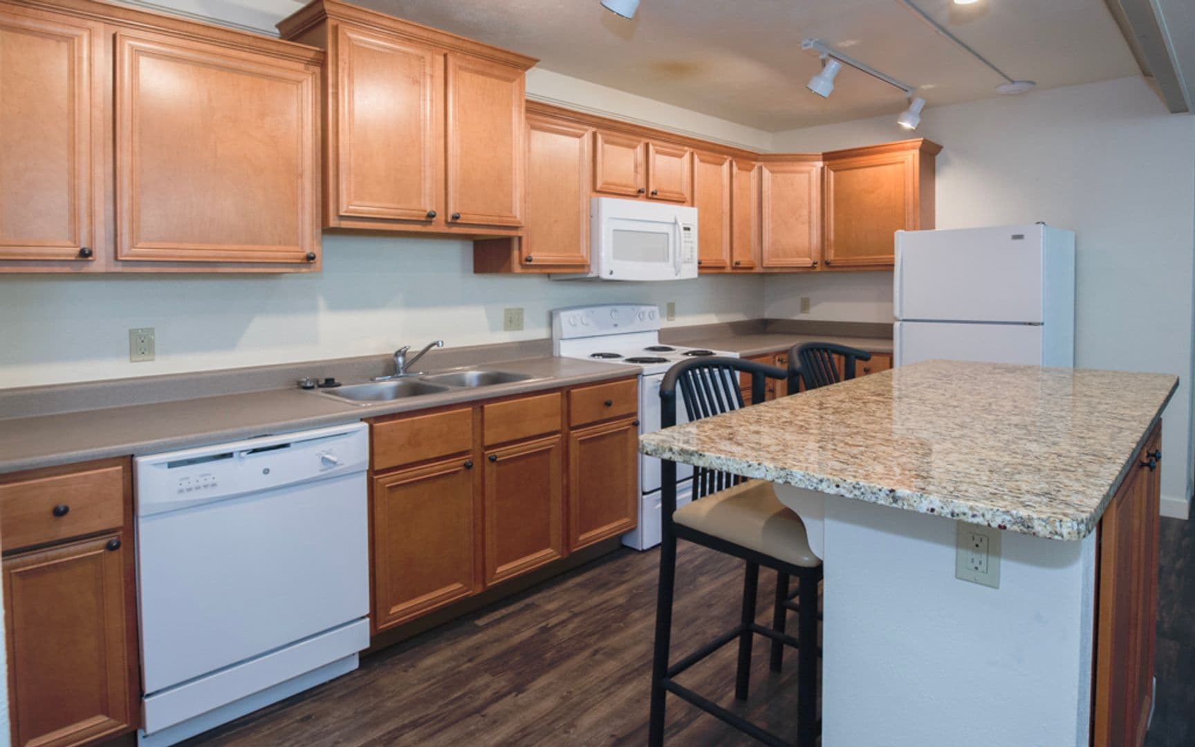 Champaign Apartment: 512 East Stoughton Street