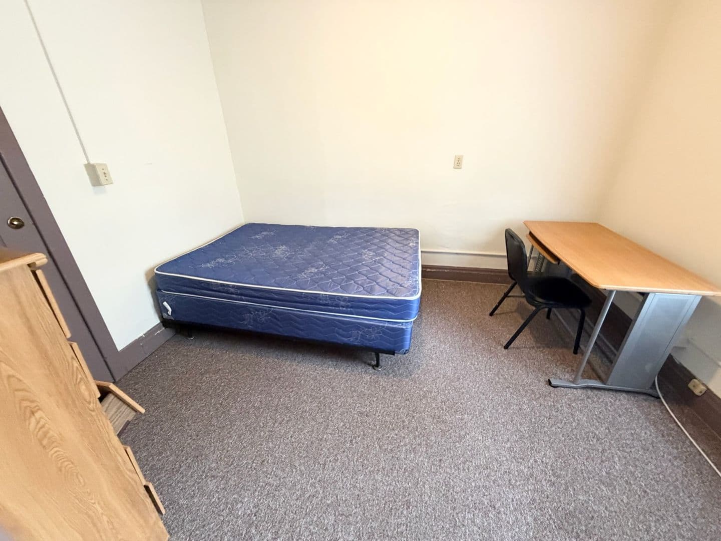 Urbana Apartment: 610 West Elm Street