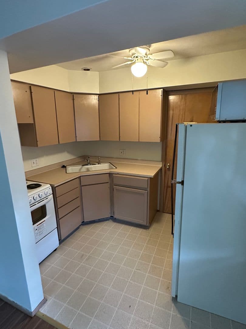 Urbana Apartment: 115 West Washington Street