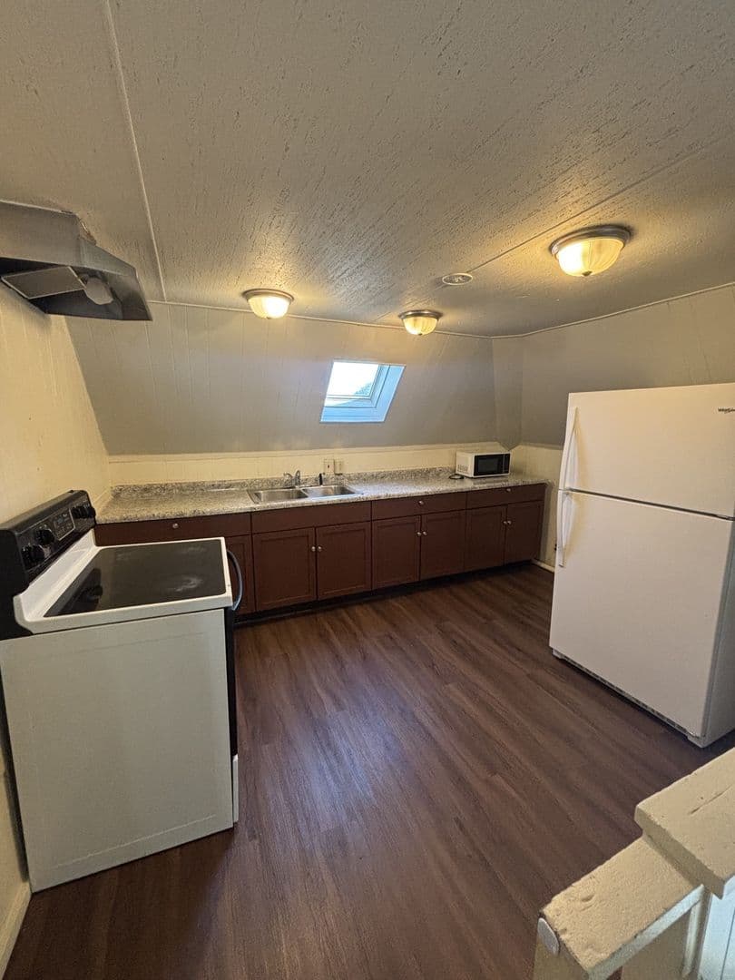 Urbana Apartment: 702 West Green Street
