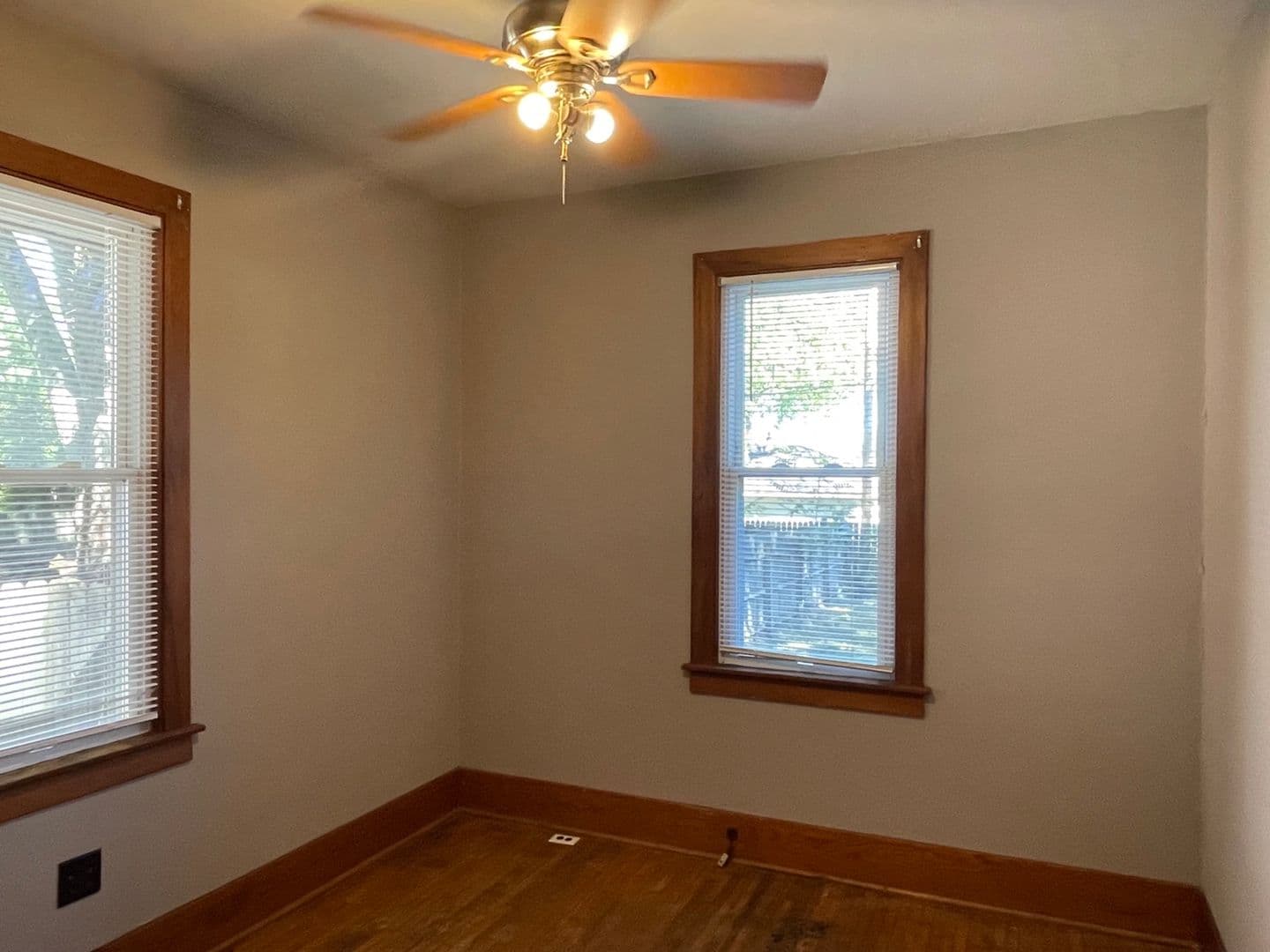 Urbana House: 904 North Busey Avenue