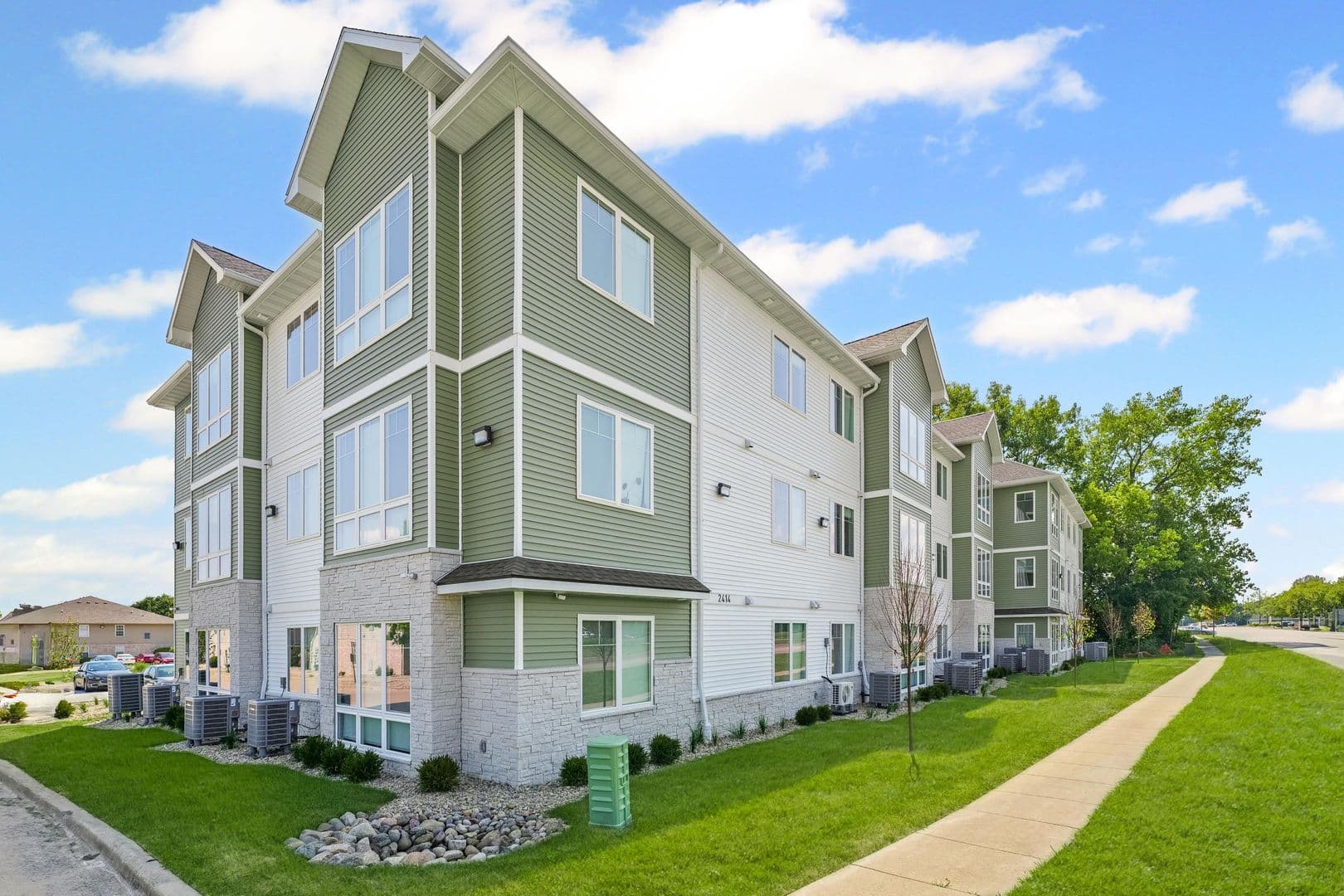 Champaign Apartment: 2414 N Neil St