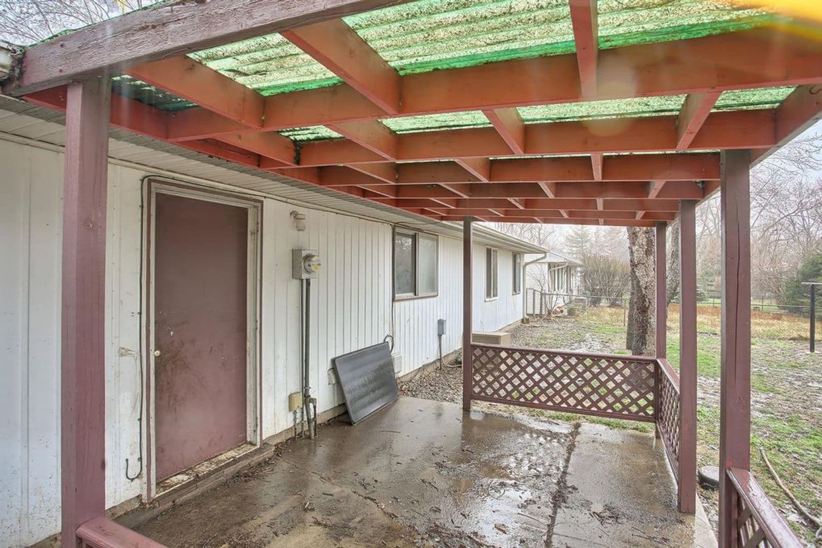 Urbana House: 905 Lanore Drive