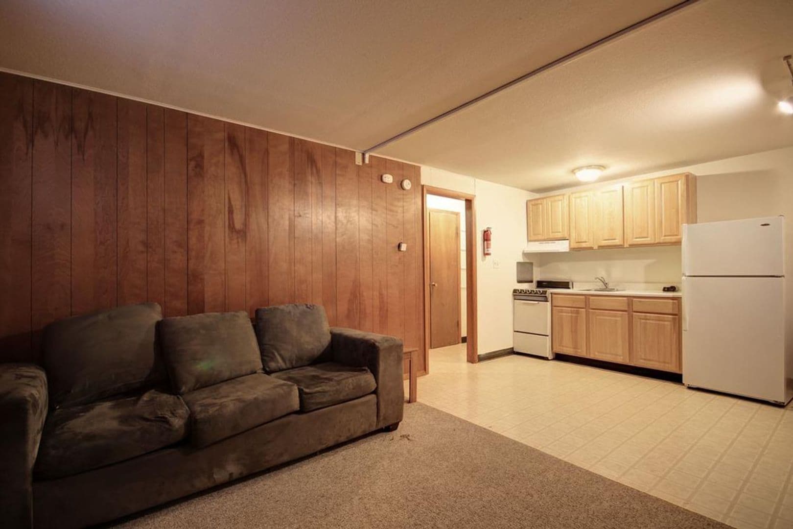 Urbana Apartment: 106 North Gregory Street