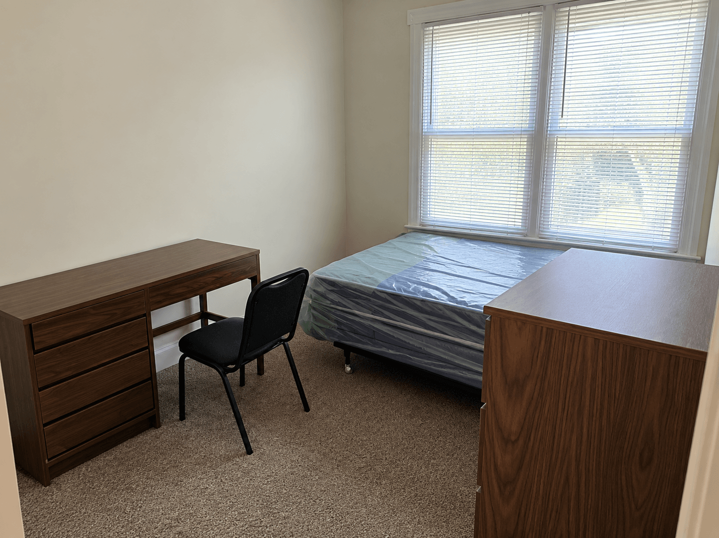 Urbana Apartment: 610 West Elm Street