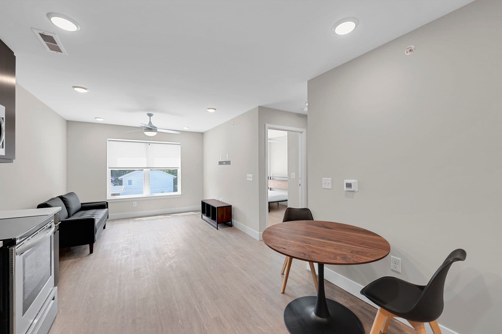 Urbana Apartment: 707 W Springfield Avenue