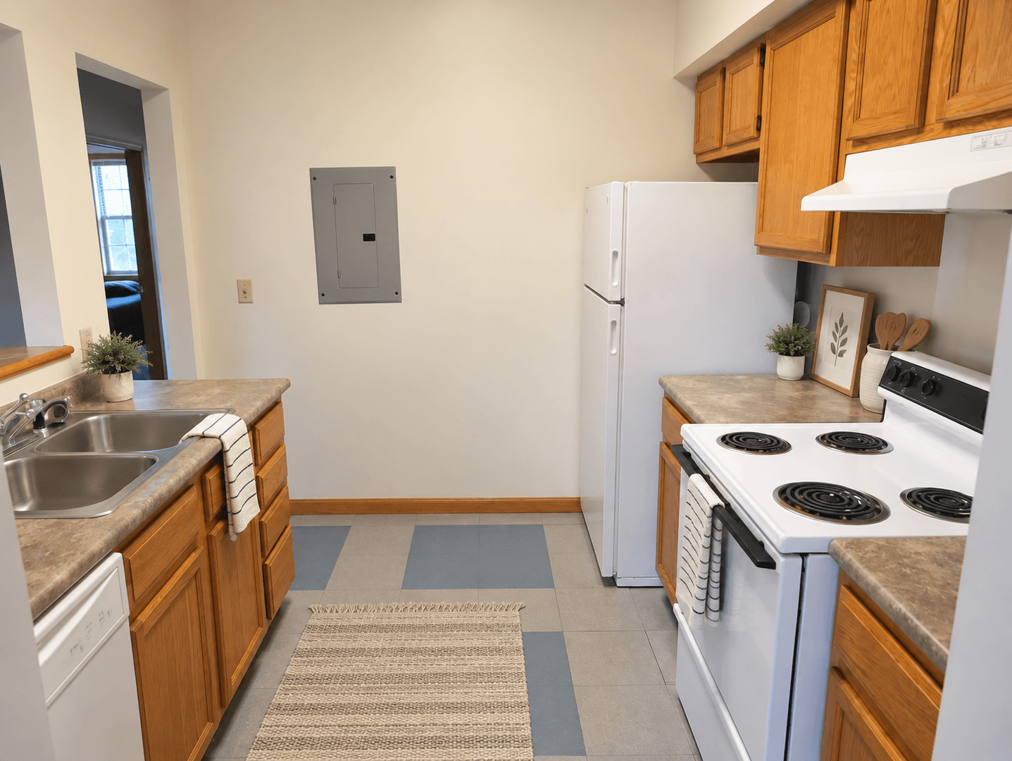 Urbana Apartment: 604 1/2-1 West Elm Street