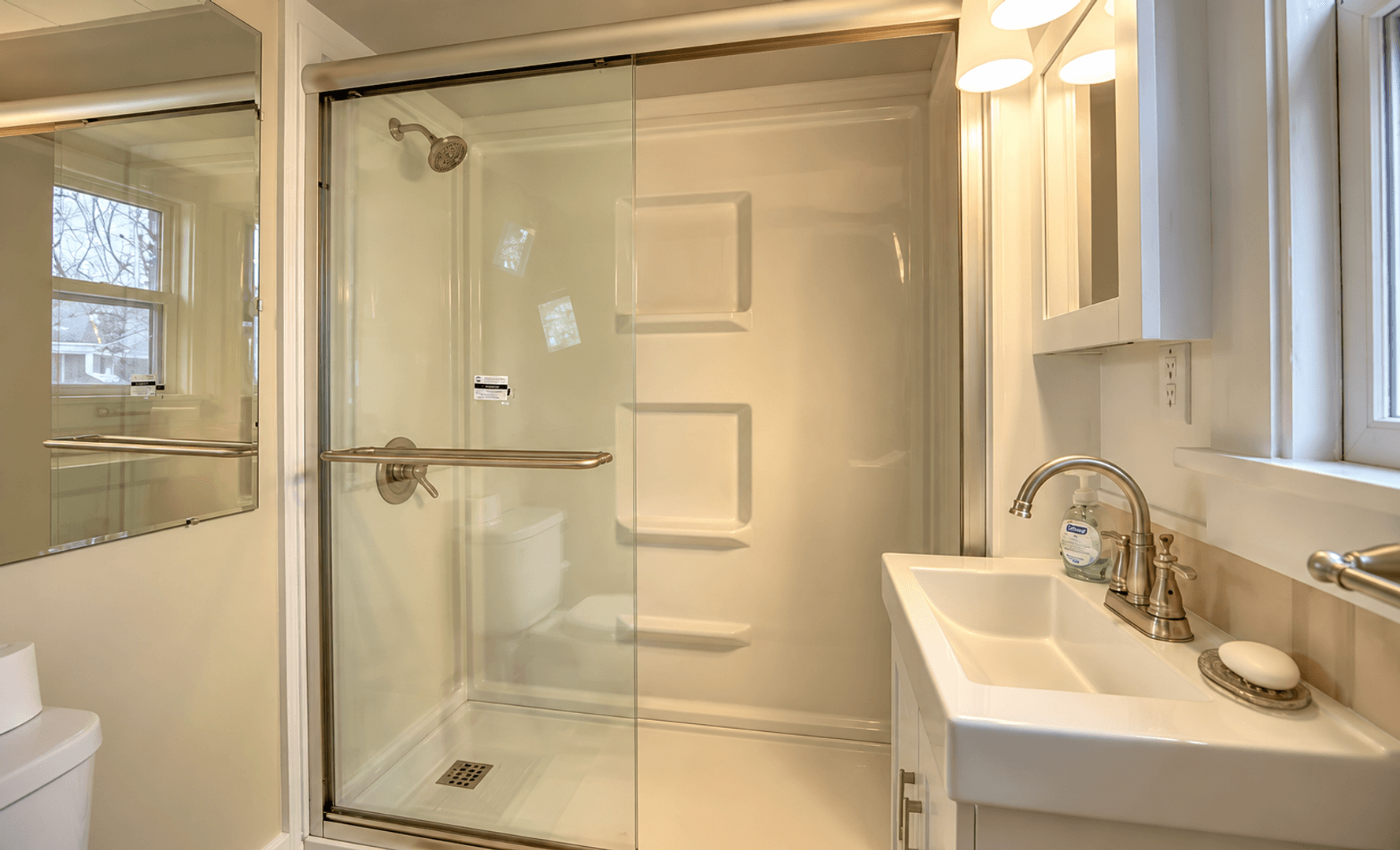 Urbana Apartment: 606 West Iowa Street