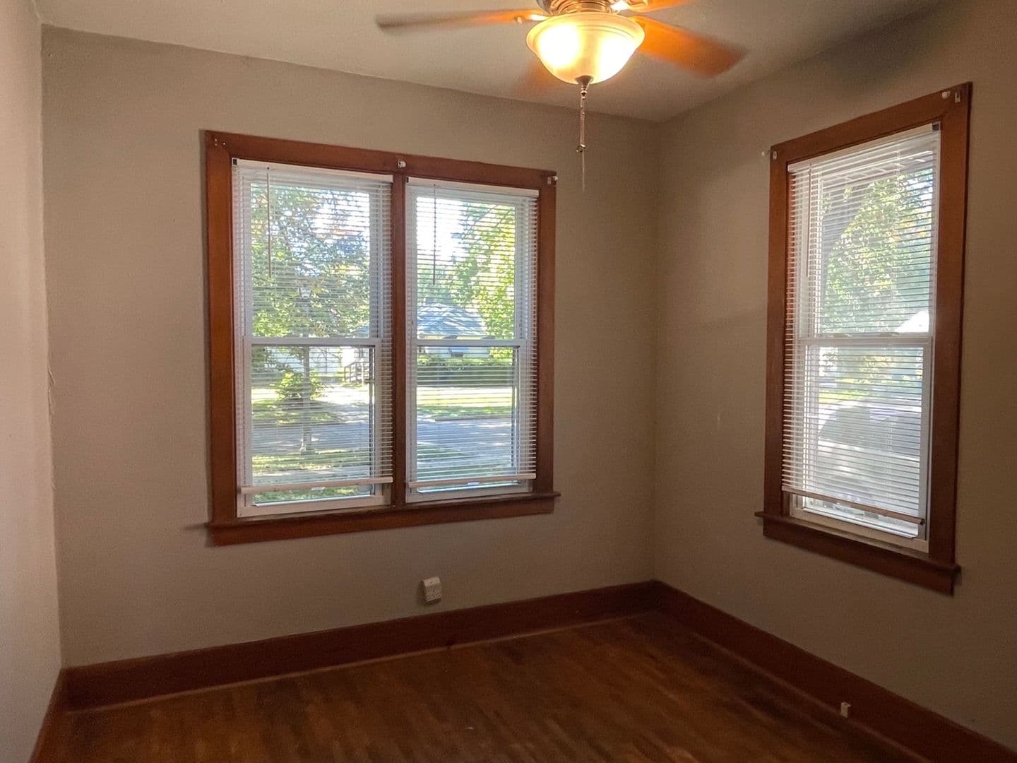 Urbana House: 904 North Busey Avenue