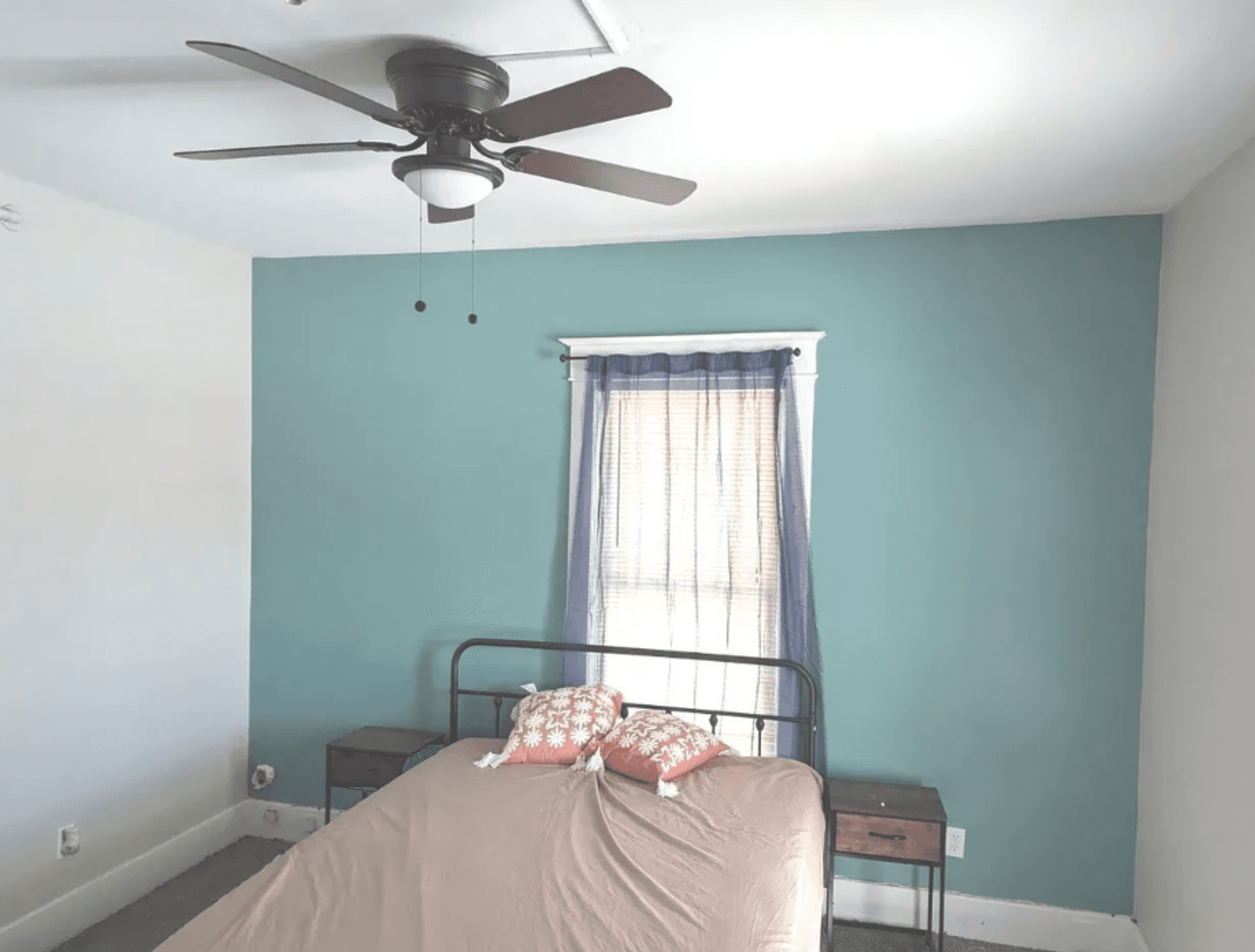 Champaign House: 506 E Church St