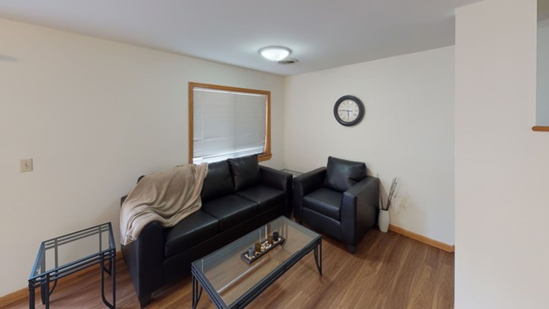 Urbana Apartment: 208 North Harvey Street