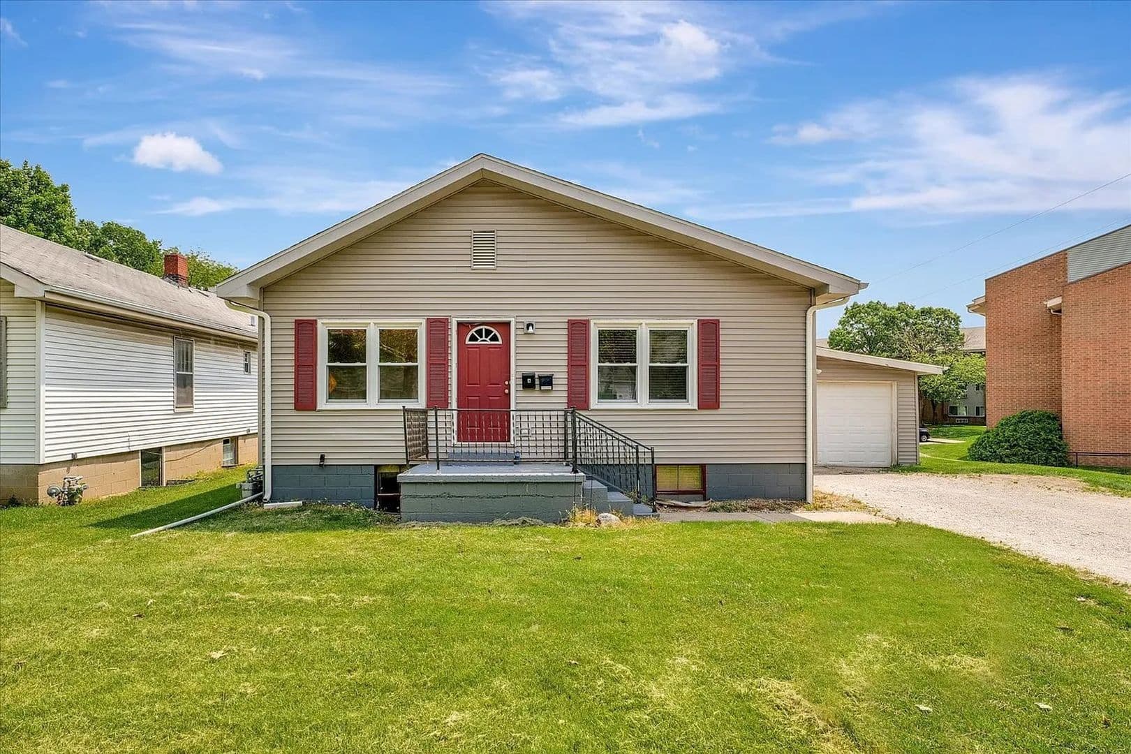 Urbana Apartment: 1506 Philo Rd
