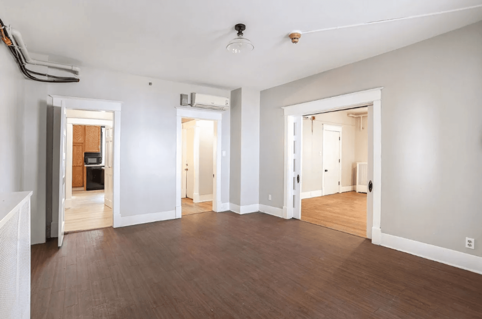 Champaign House: 506 E Church St