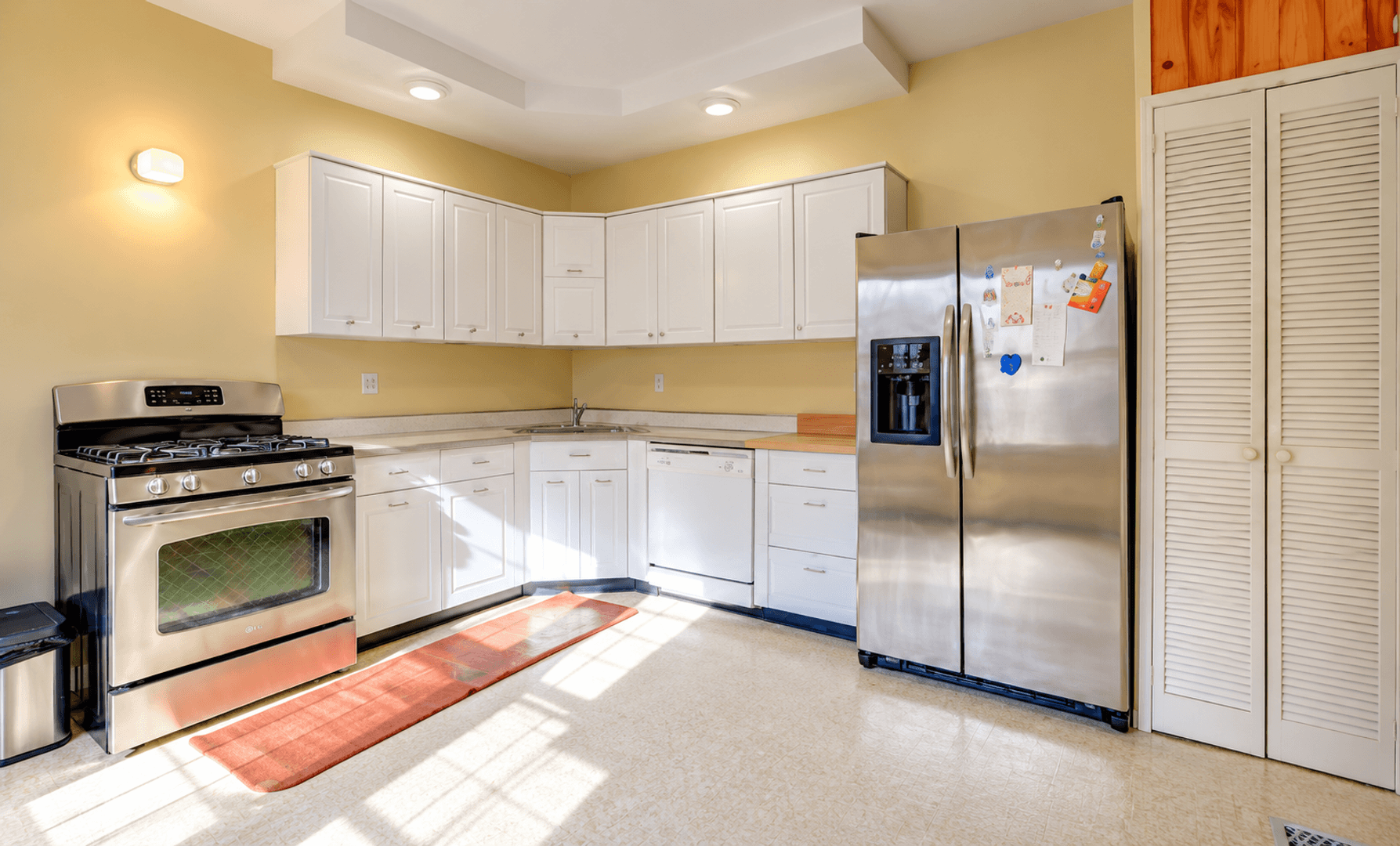 Urbana Apartment: 606 West Iowa Street