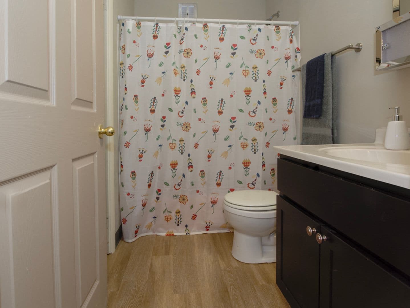 Champaign Apartment: 512 East Stoughton Street