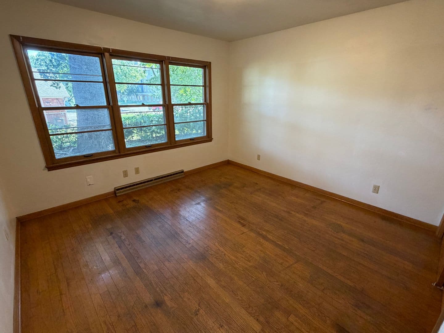 Champaign House: 1322 Alms Dr