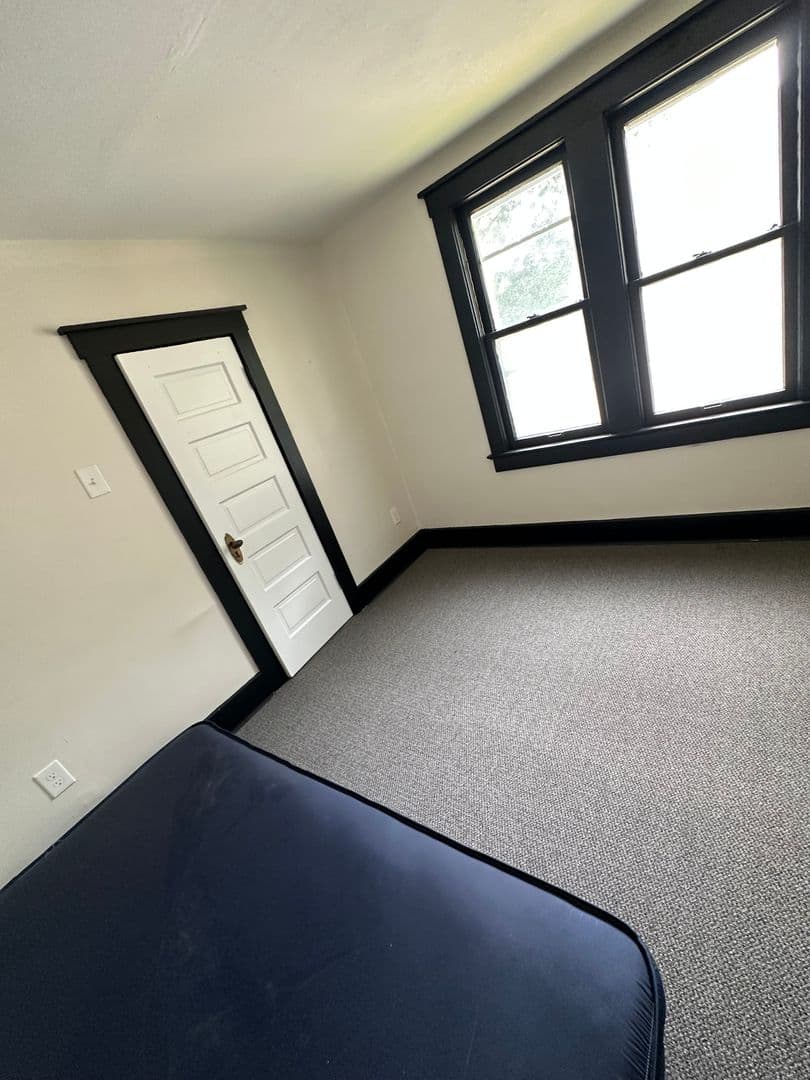 Urbana House: 806 W Stoughton Street