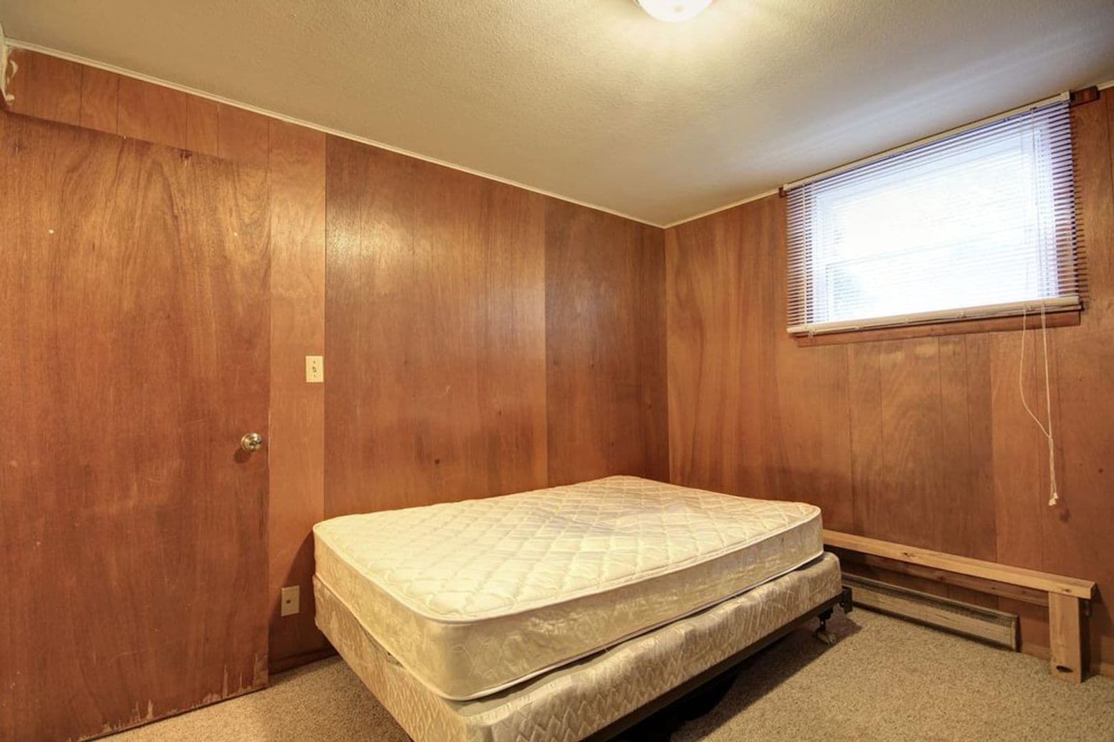 Urbana Apartment: 106 North Gregory Street