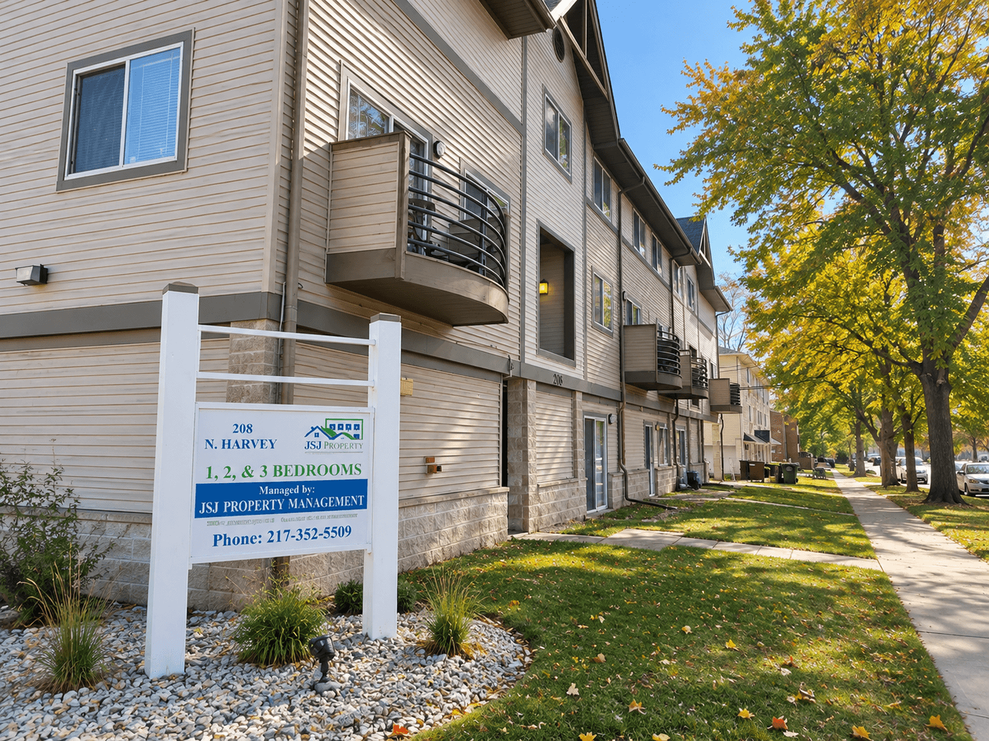 Urbana Apartment: 208 North Harvey Street