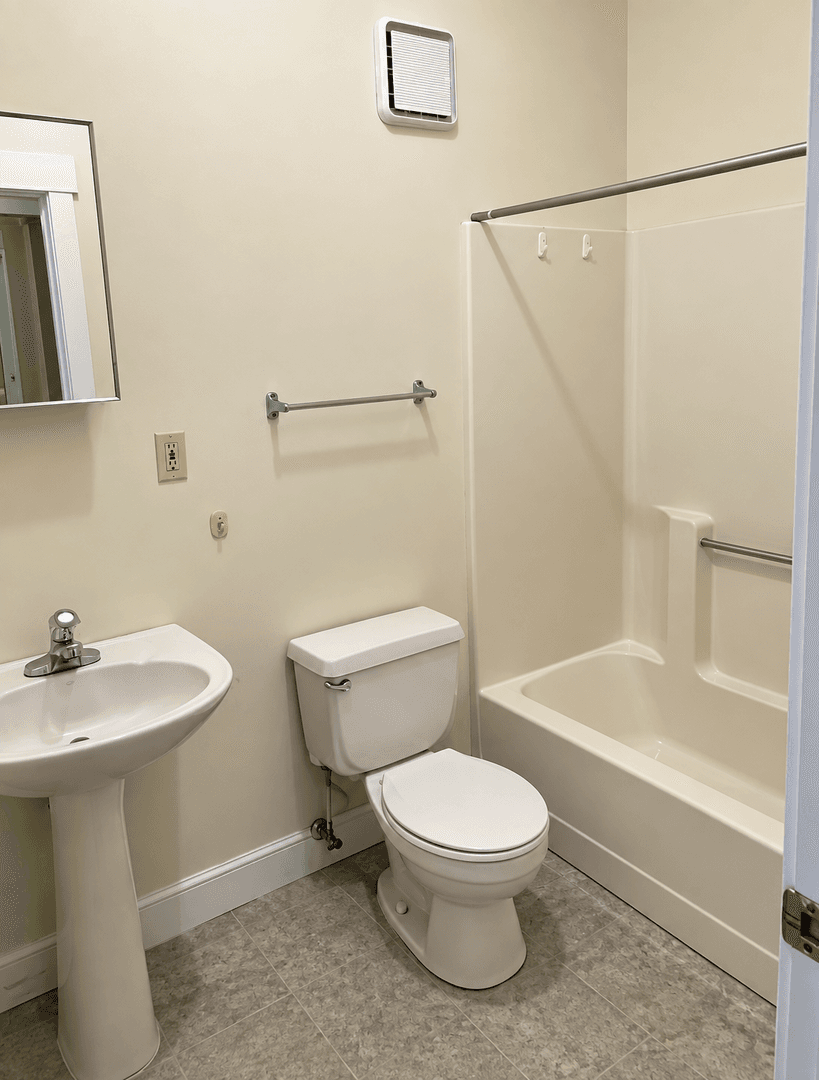 Urbana Apartment: 610 West Elm Street