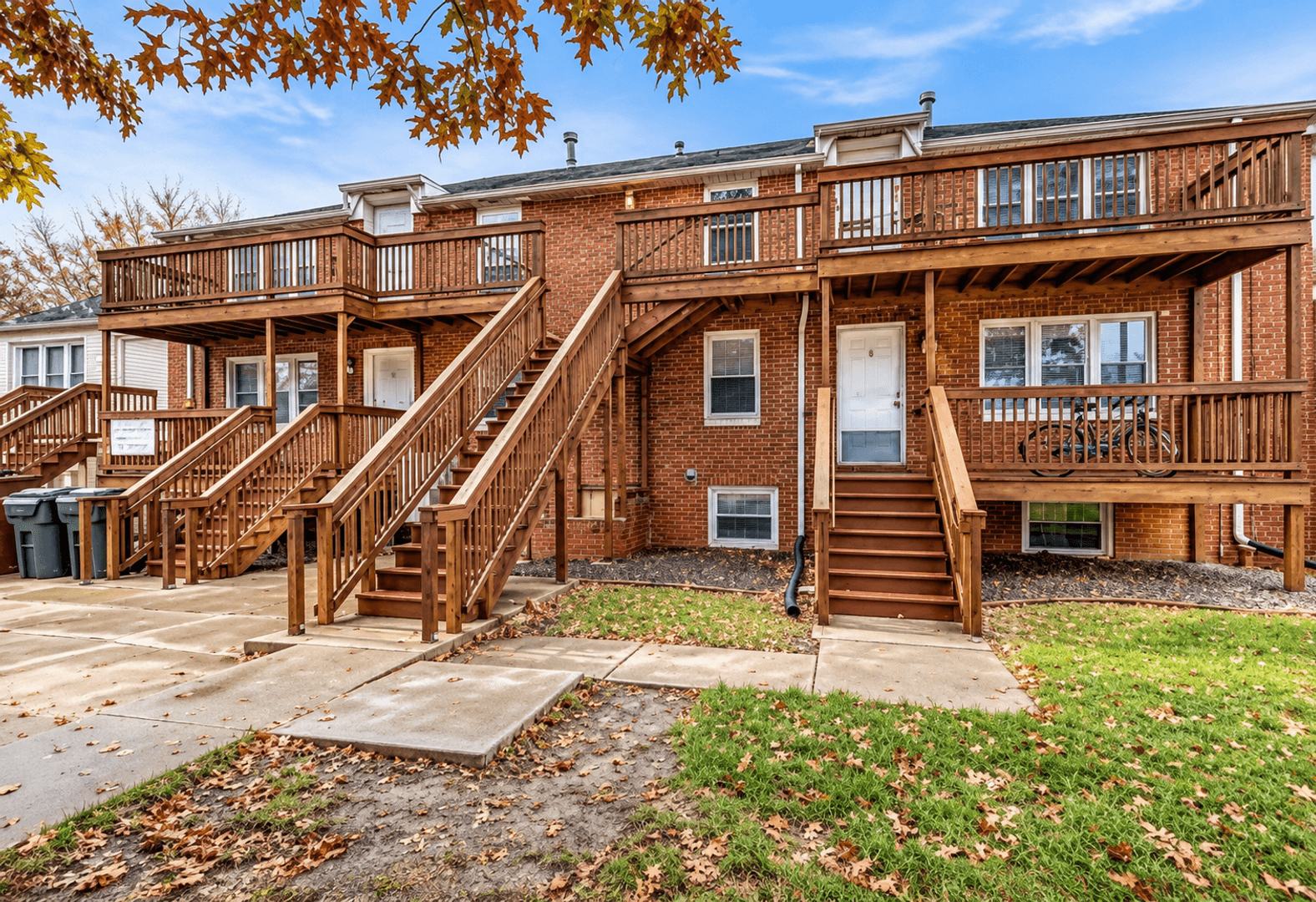 Urbana Apartment: 808 North Lincoln Avenue