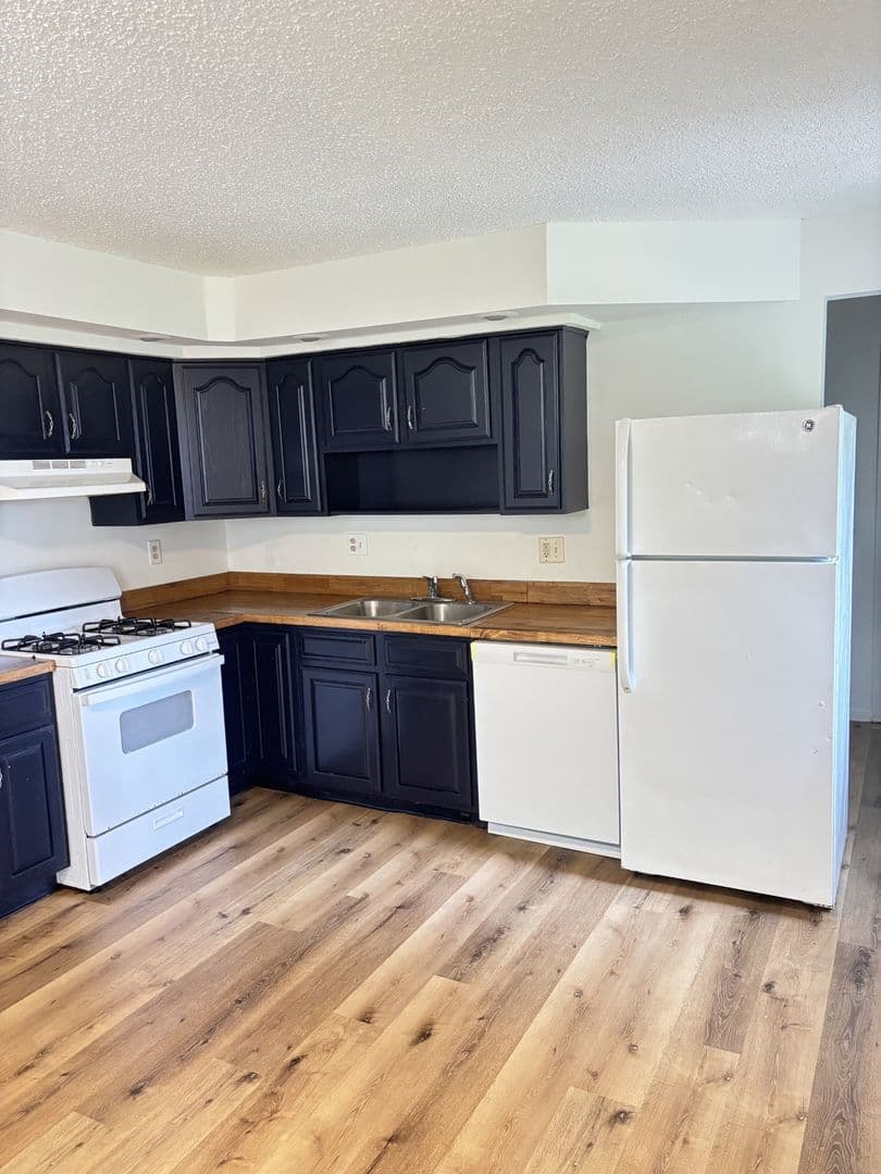Urbana House: 2309 Rainbow View