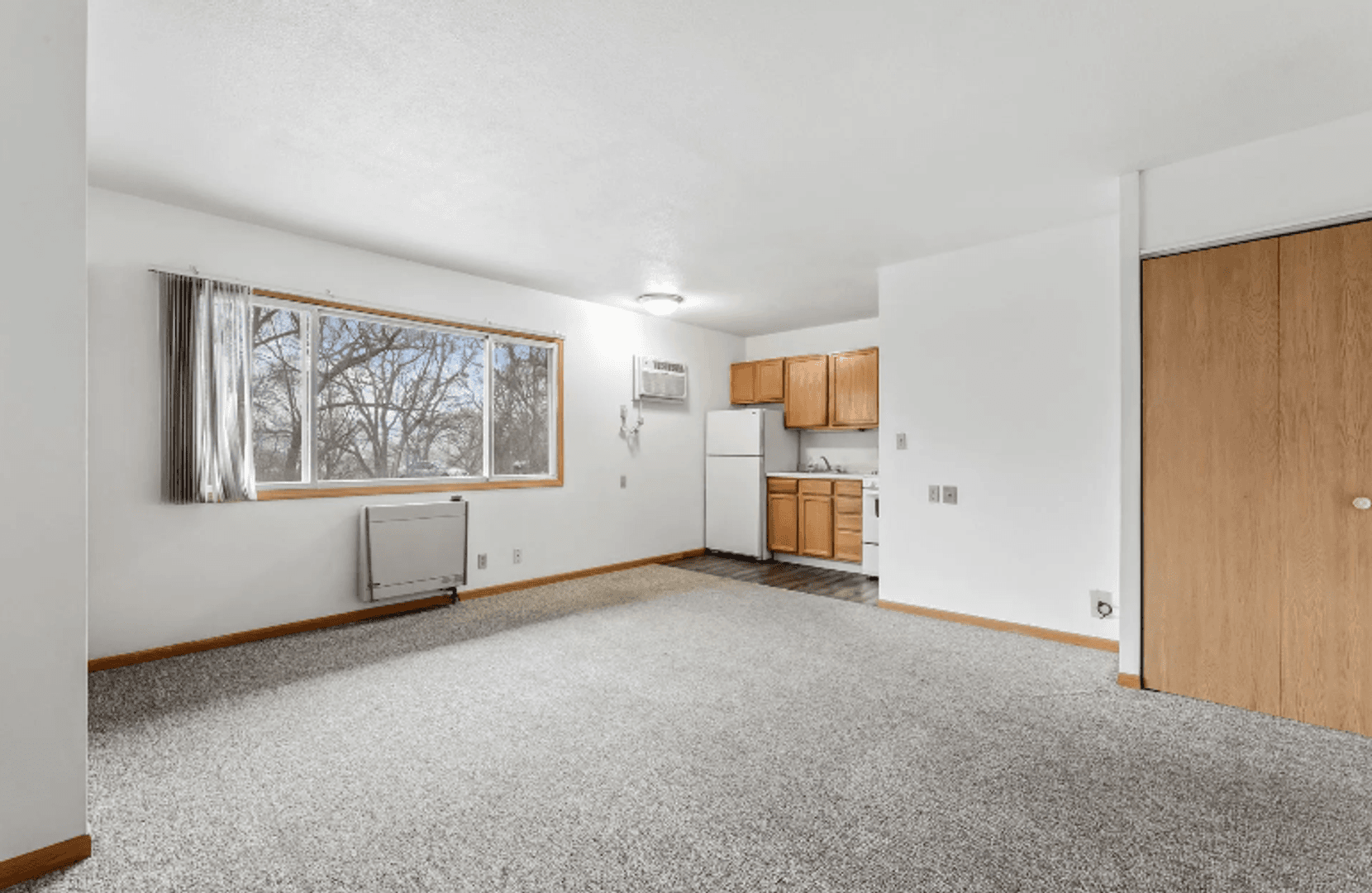 La Crosse Apartment: 1003 Zeisler St.