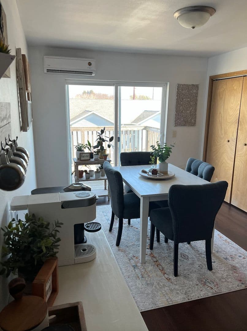 Galesville Apartment: 21343 Wolfe Run Lane