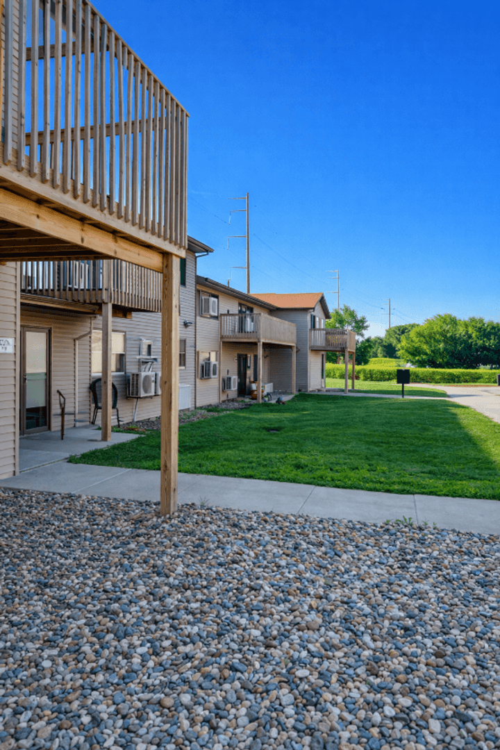 Galesville Apartment: 16210 Ridgeiew Dr
