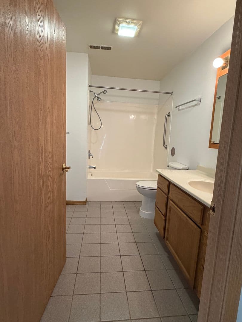 La Crosse Townhome: 4300 Fireclay Court