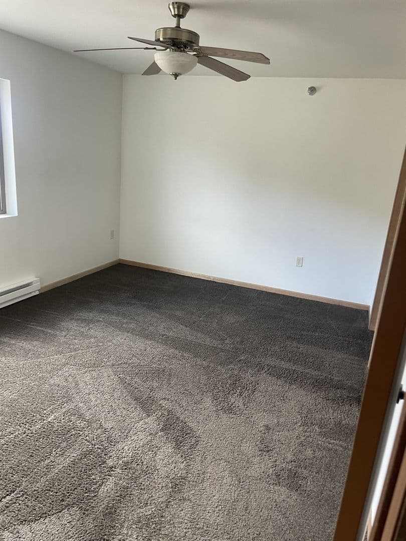 Galesville Apartment: 21343 Wolfe Run Lane