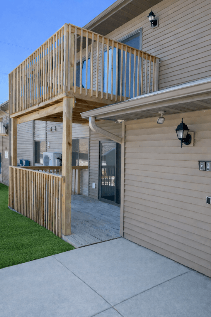Galesville Apartment: 16210 Ridgeiew Dr