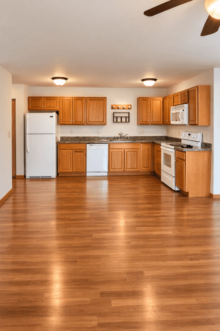 Galesville Apartment: 16210 Ridgeiew Dr