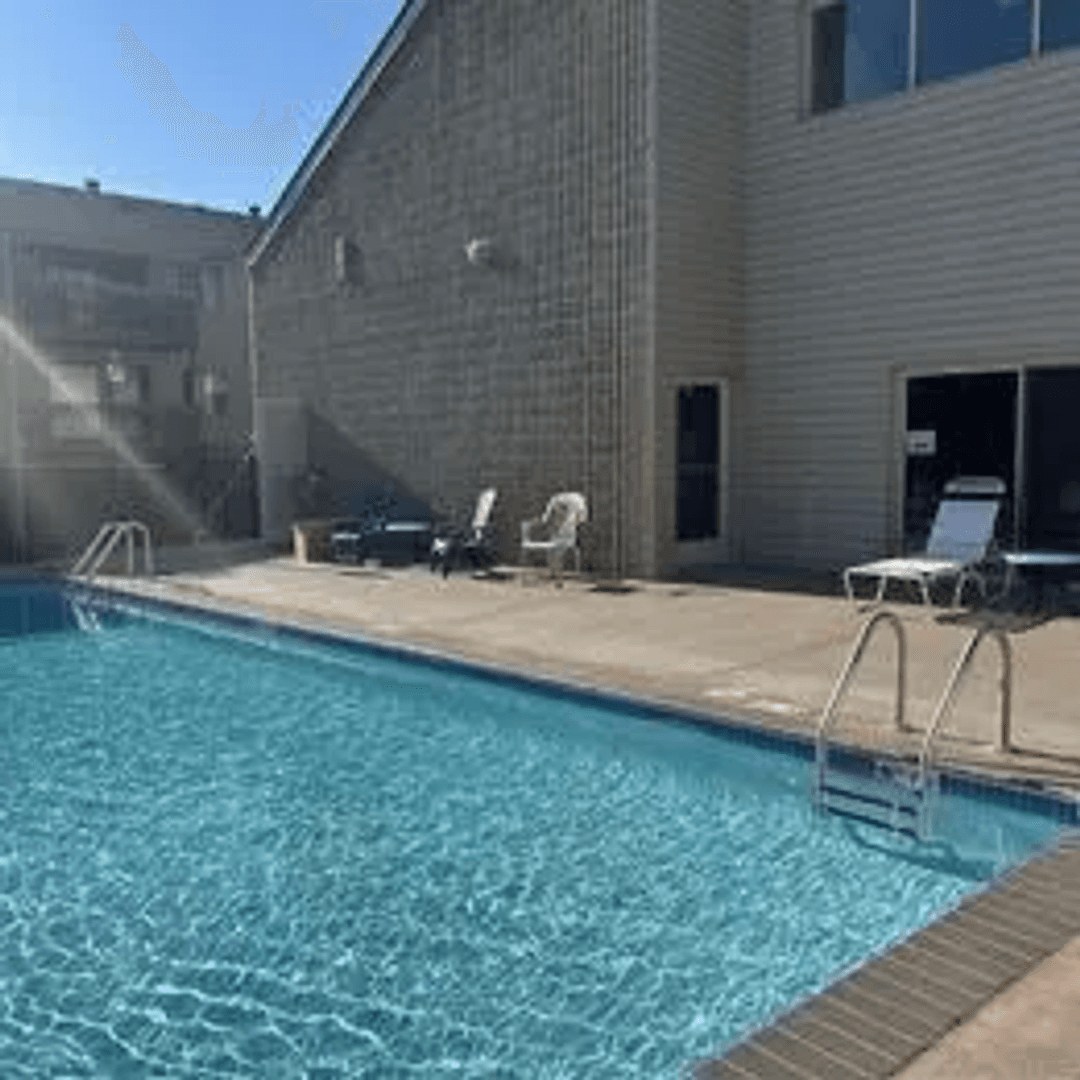 La Crosse Apartment: 4405 Mormon Coulee Rd.