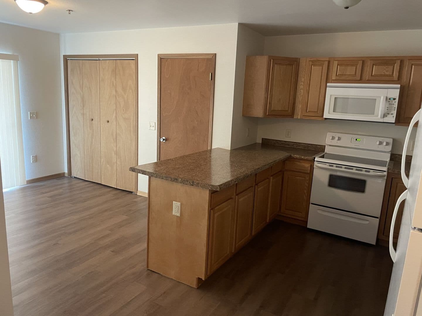 Galesville Apartment: 21343 Wolfe Run Lane