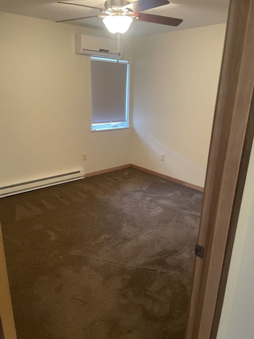 Galesville Apartment: 21343 Wolfe Run Lane