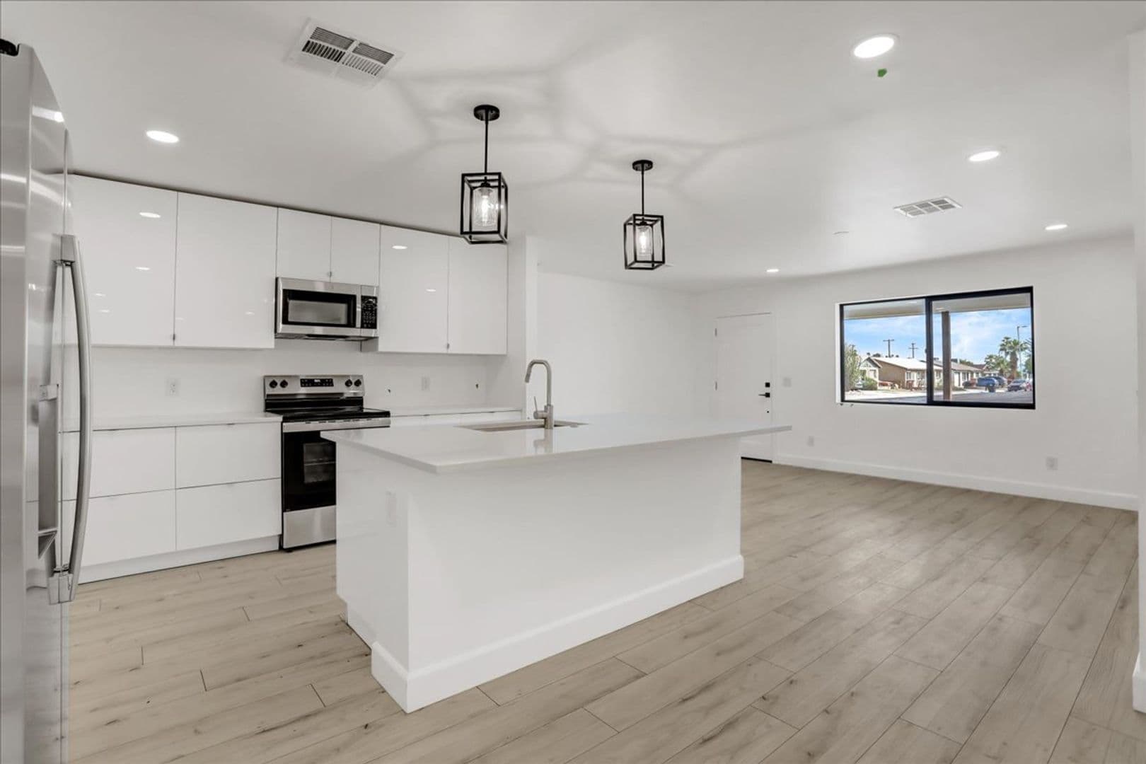 Scottsdale House: 1050 N 74th Street
