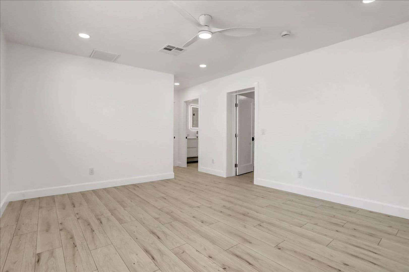 Scottsdale House: 1050 N 74th Street