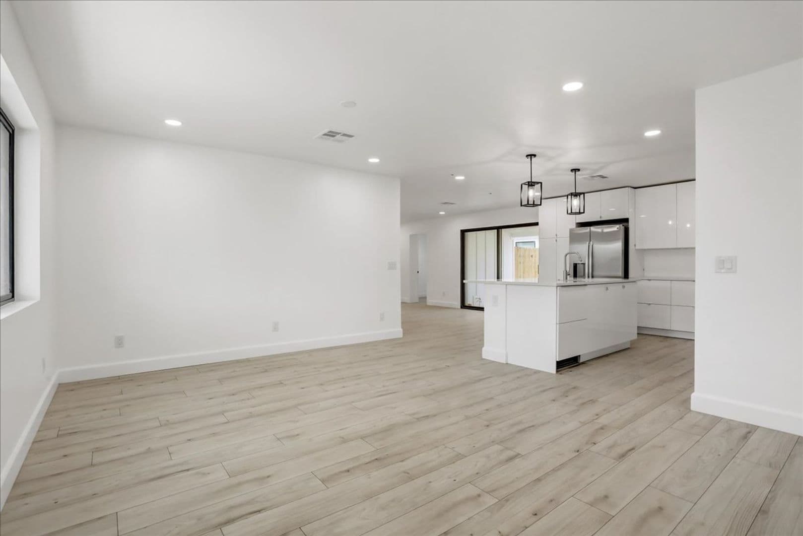 Scottsdale House: 1050 N 74th Street