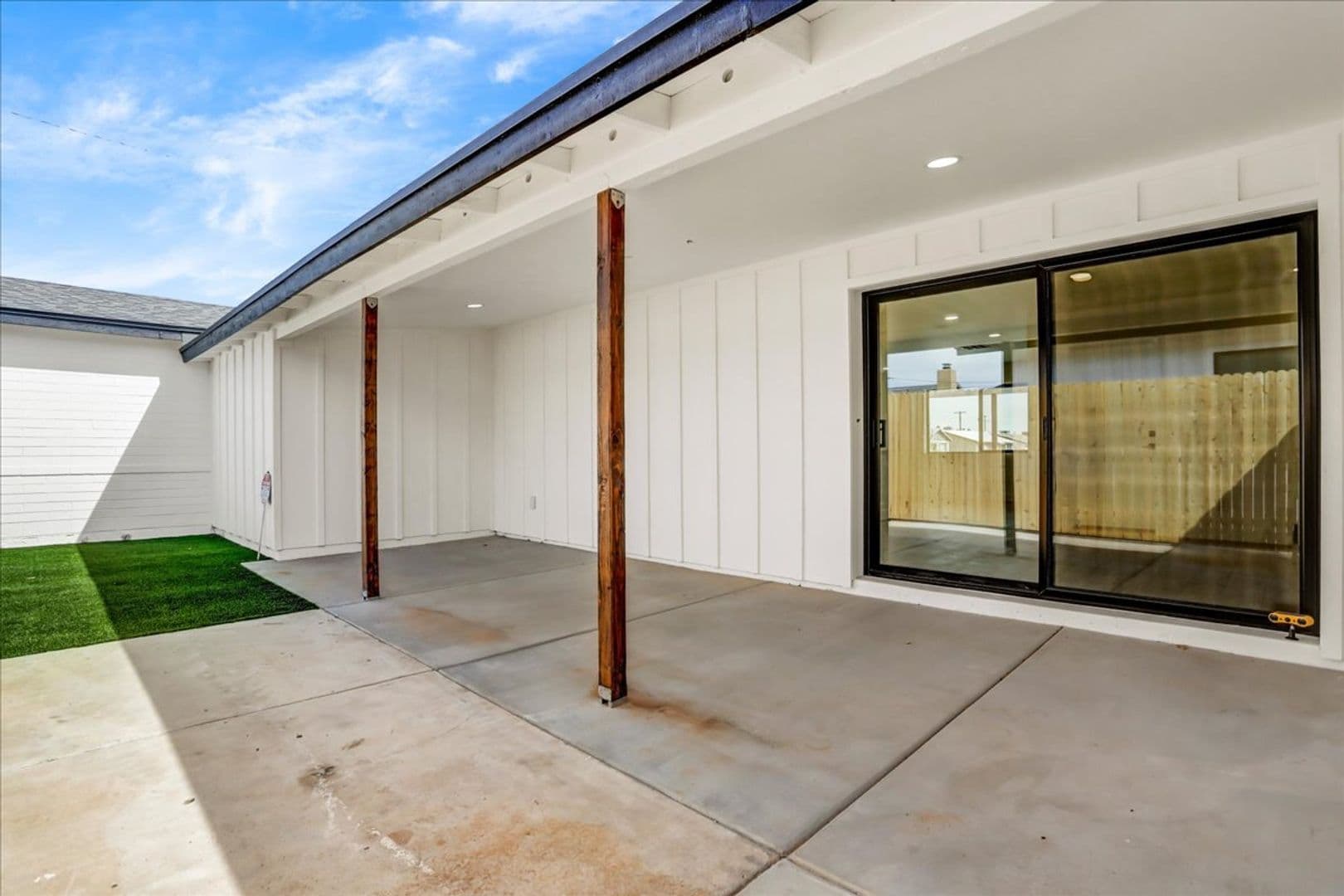 Scottsdale House: 1050 N 74th Street