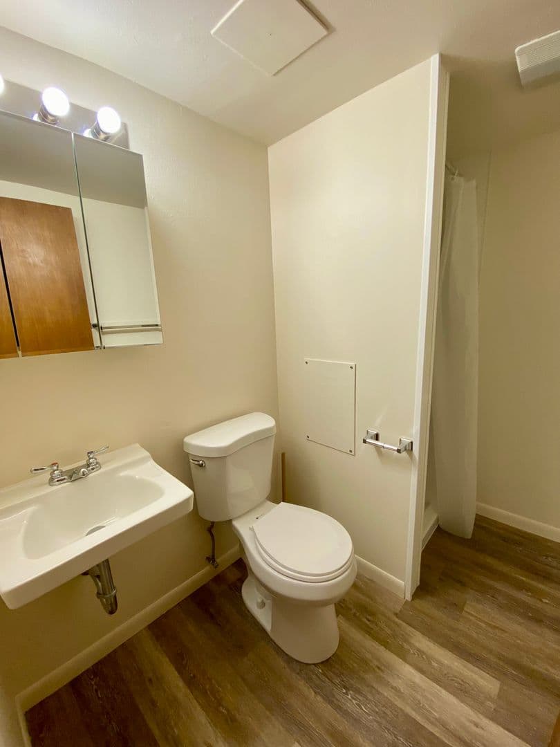 Madison Apartment: 16 E. Gorham St.
