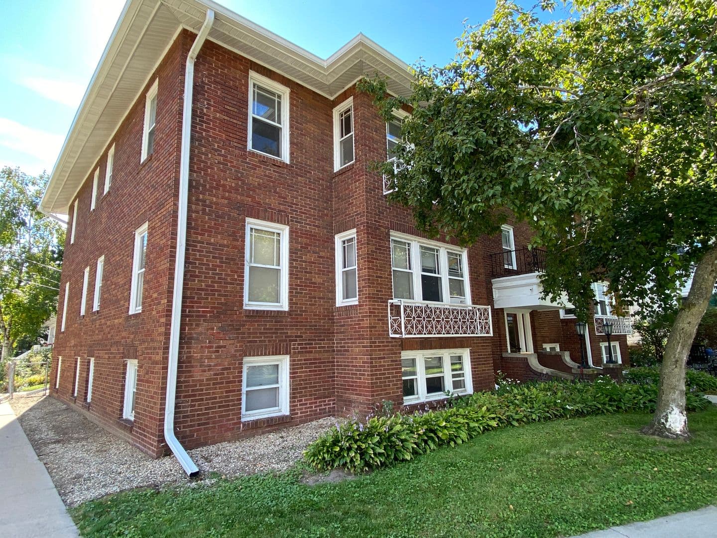 Madison Apartment: 450 N. Few St.