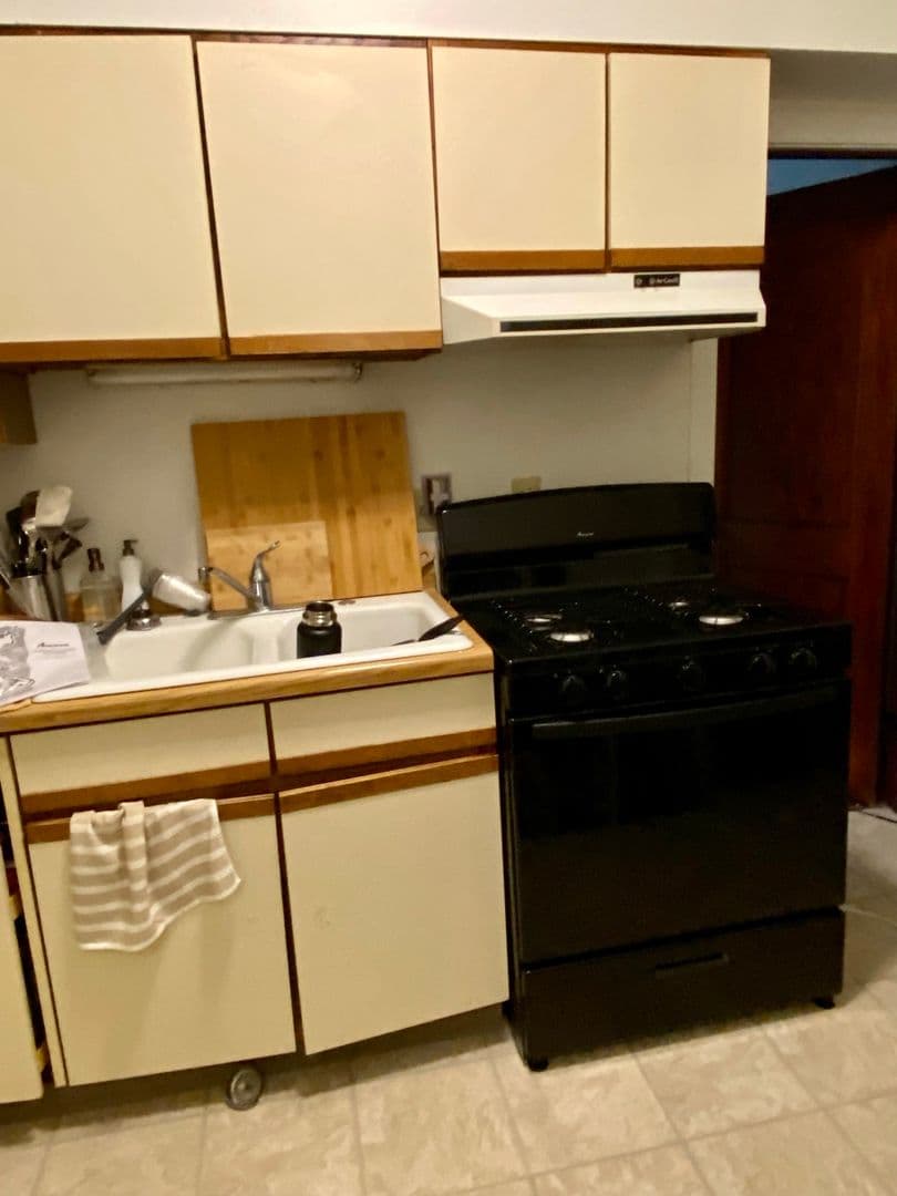 Madison Apartment: 10 E. Gorham St.