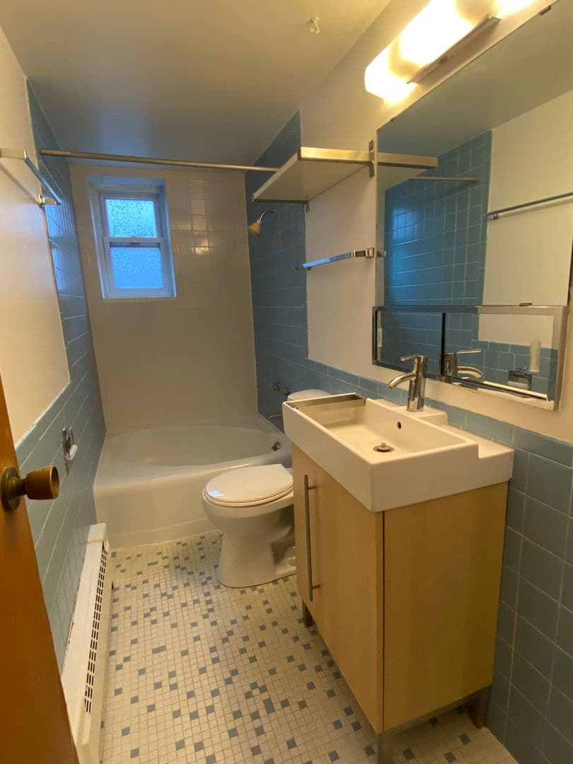 Madison Apartment: 415 Wisconsin Ave.