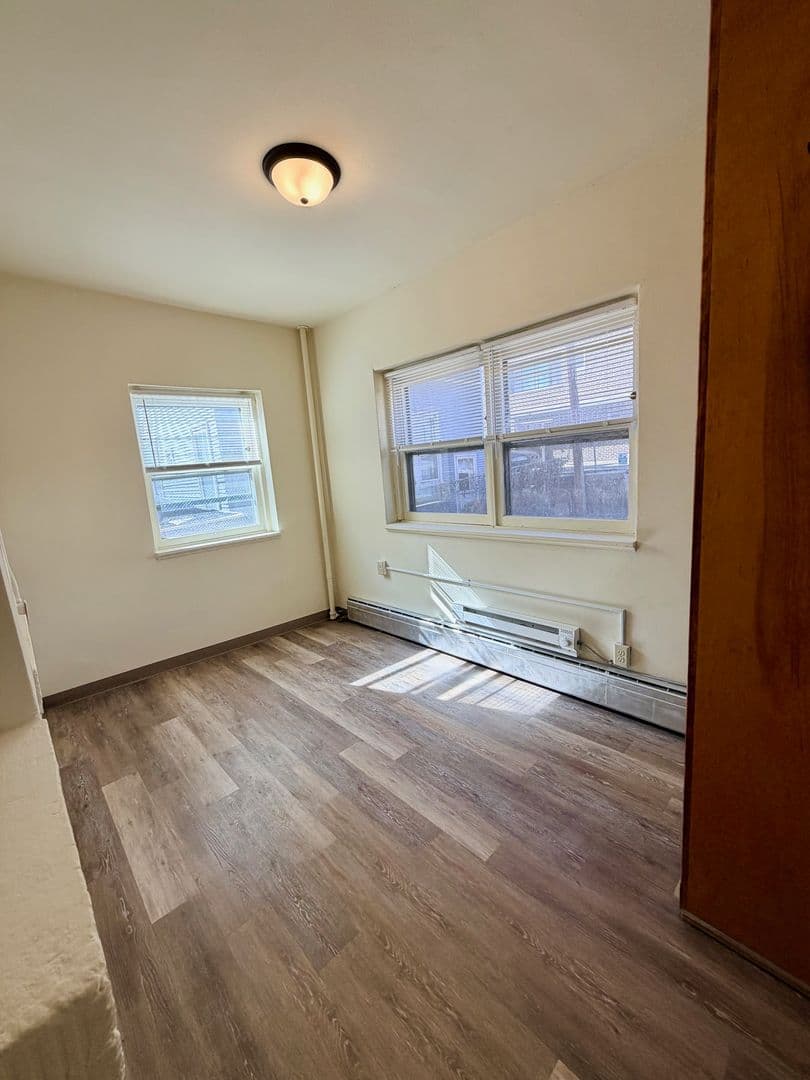 Madison Apartment: 10 E. Gorham St.