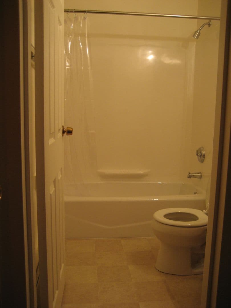 Madison Apartment: 16 E. Gorham St.