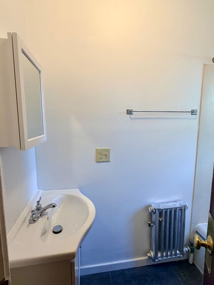 Madison Apartment: 10 E. Gorham St.