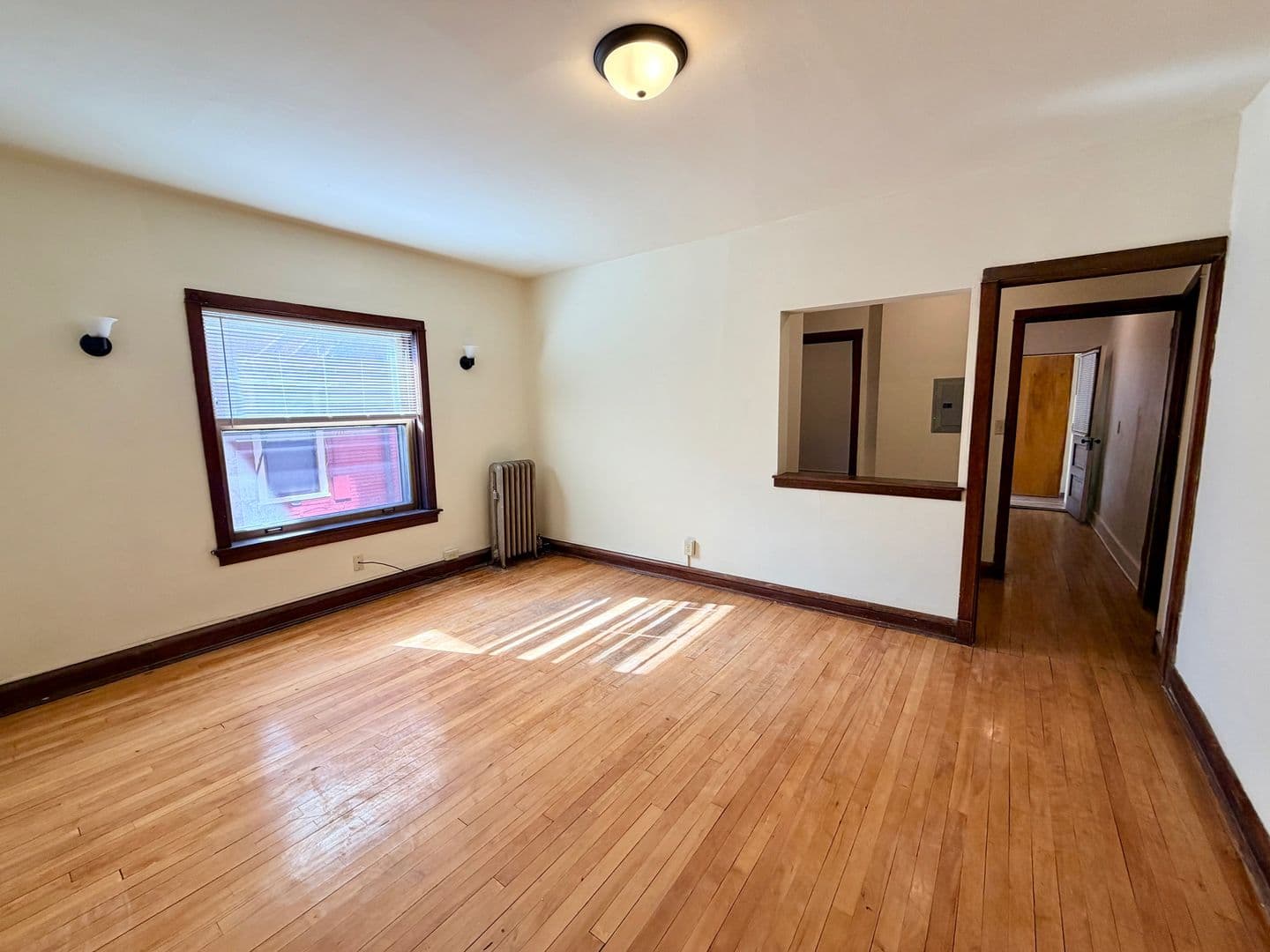 Madison Apartment: 10 E. Gorham St.