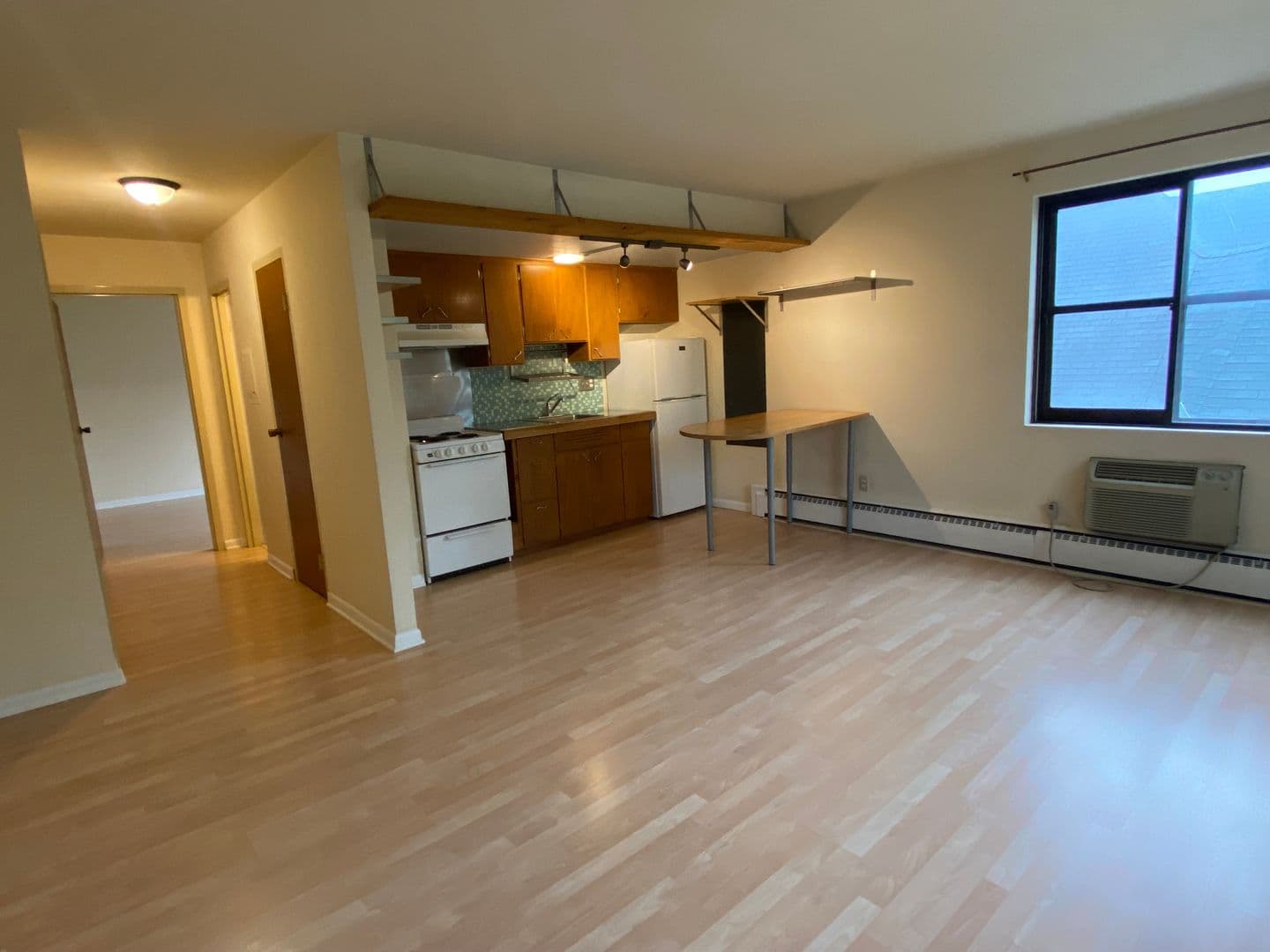 Madison Apartment: 415 Wisconsin Ave.