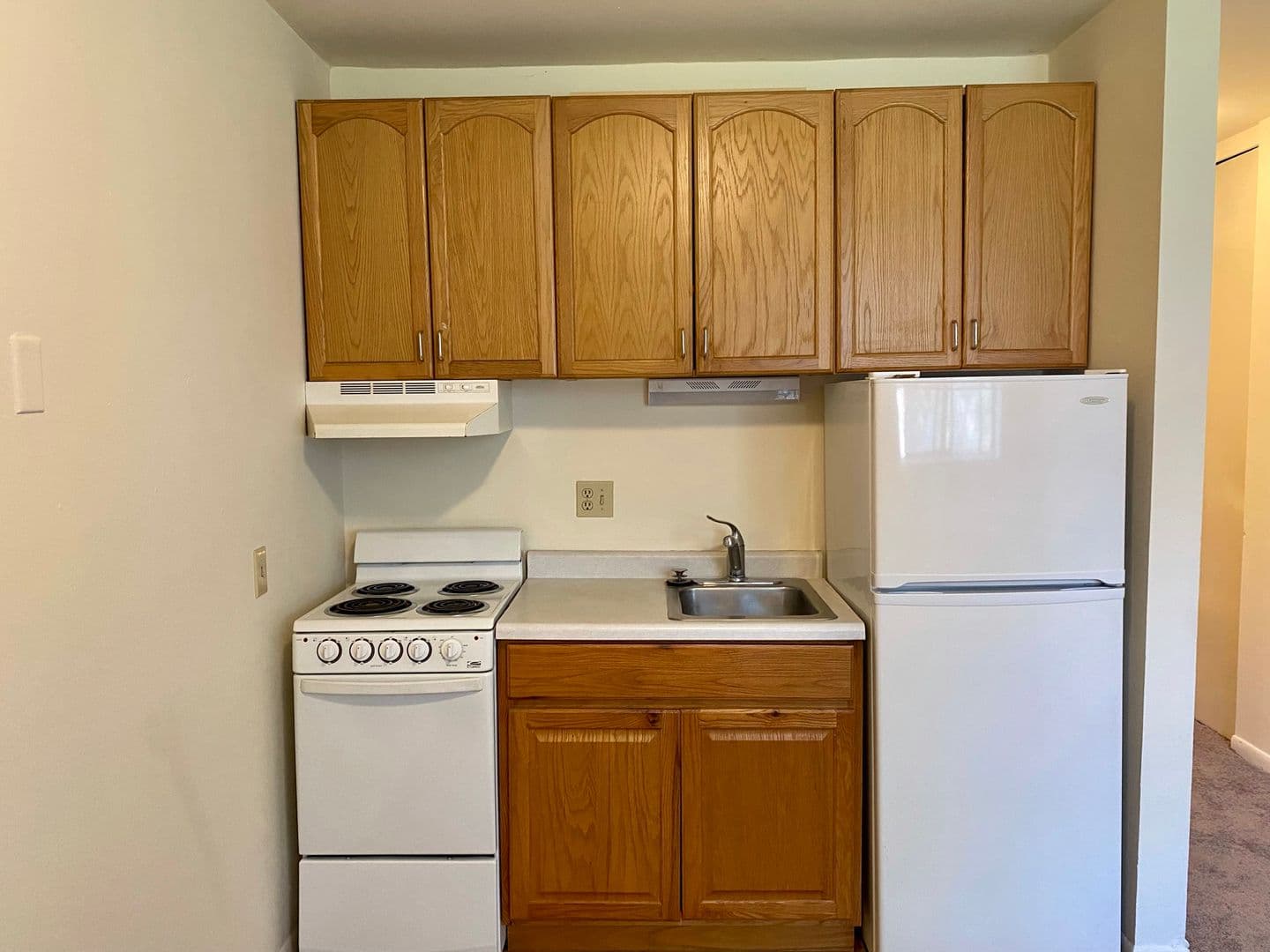 Madison Apartment: 16 E. Gorham St.